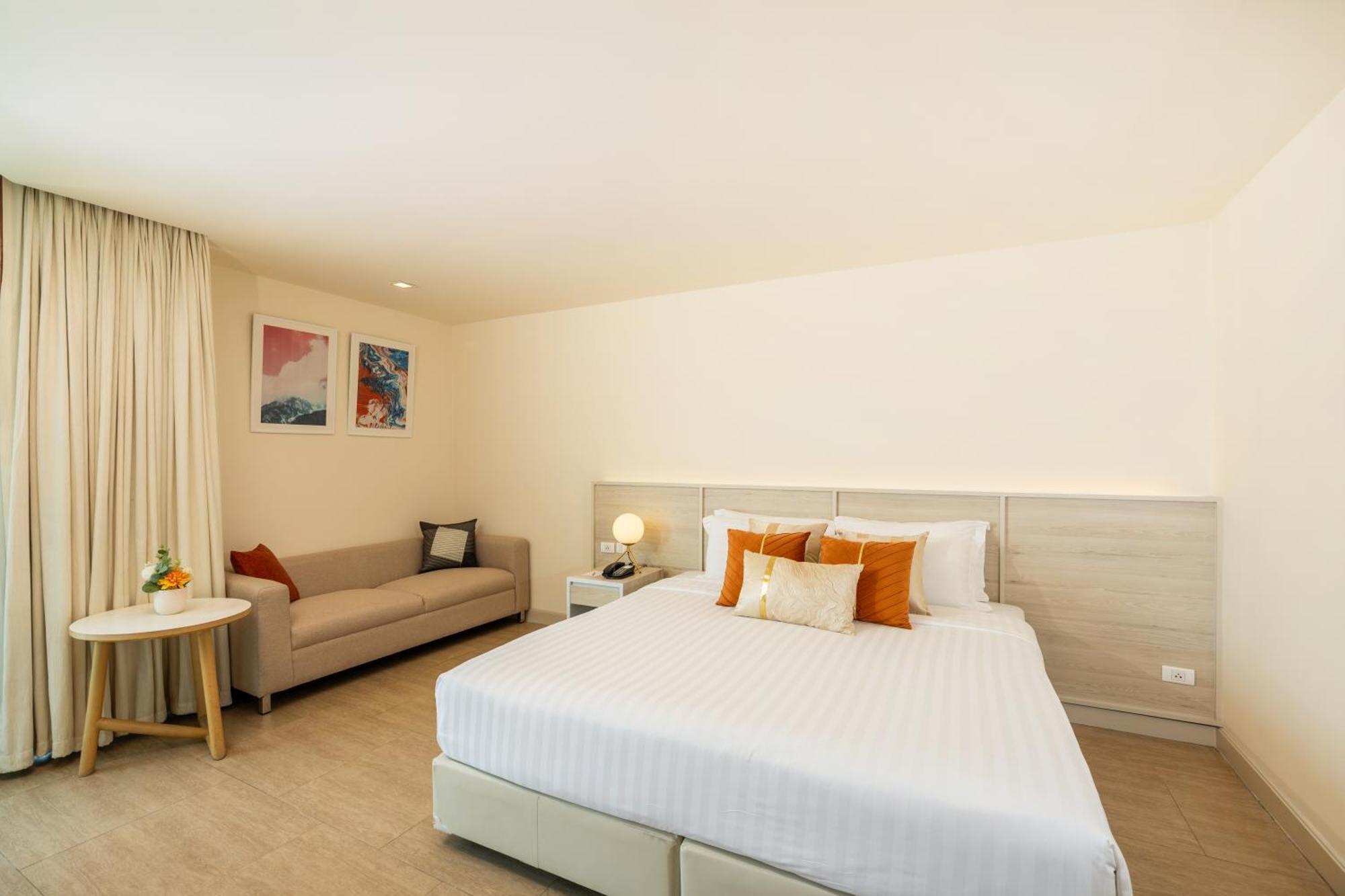Pattaya Sea View Hotel - Sha Extra Plus Rum bild